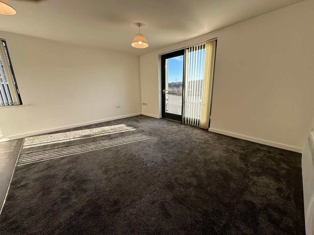 Property photo 3 of 9 Picture No. 27