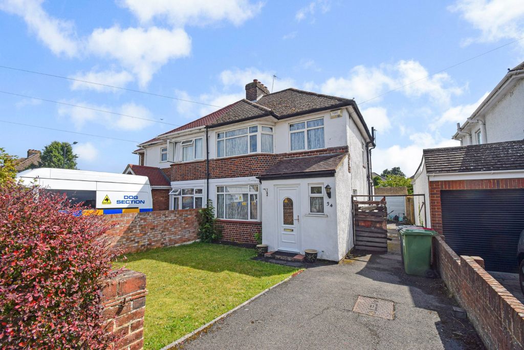 Property photo 1 of 14 External