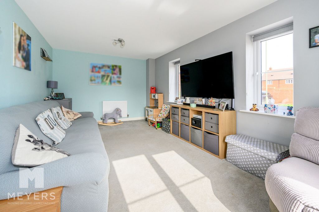 Property photo 2 of 24