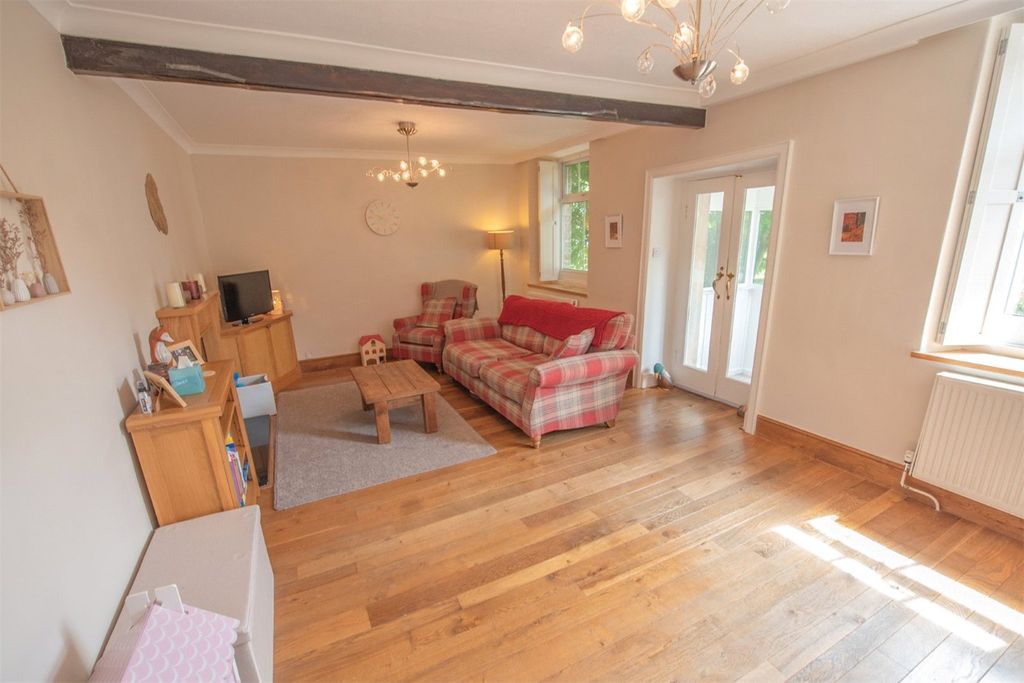 Property photo 2 of 15 Picture No. 03