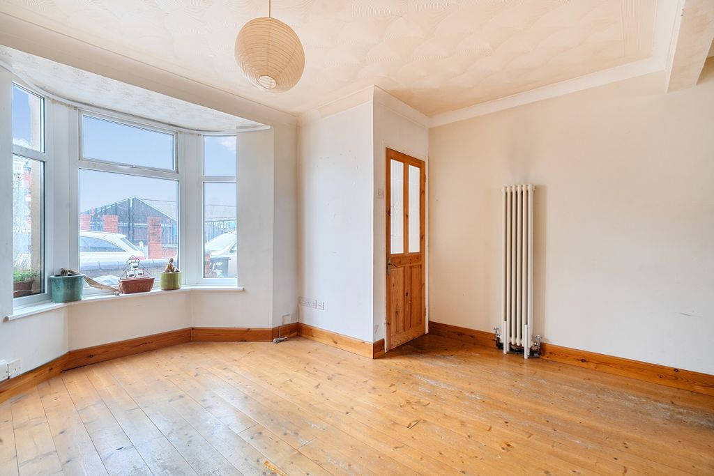 Property photo 2 of 13 1395852669661d6A89E04