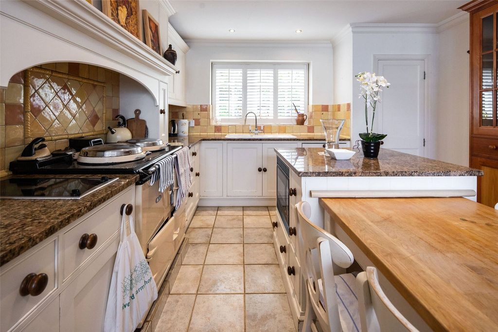 Property photo 2 of 20 Kitchen