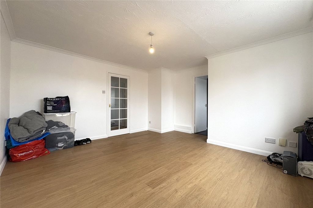 Property photo 3 of 7 Picture No. 04