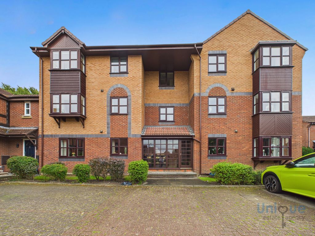 Property photo 1 of 12