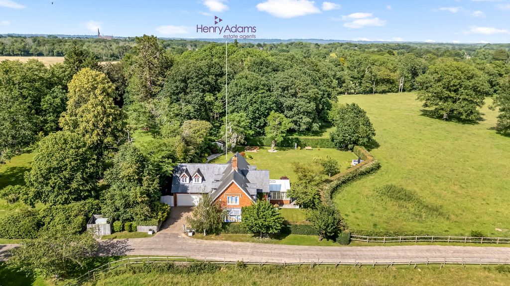 Property photo 1 of 32