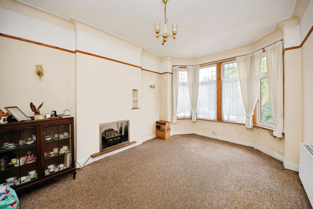 Property photo 2 of 19