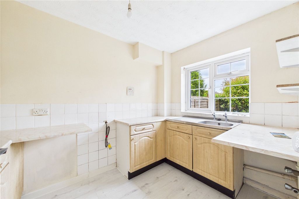 Property photo 3 of 13 Kitchen