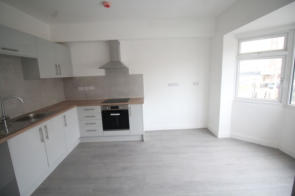 Property photo 2 of 10 Img_8843.Jpg