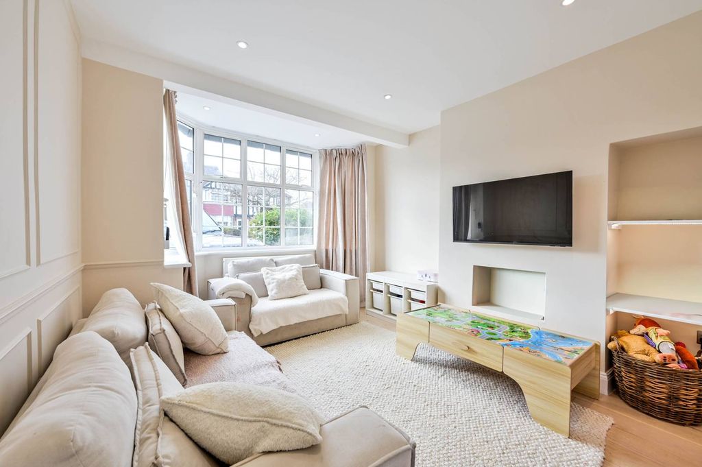 Property photo 3 of 16