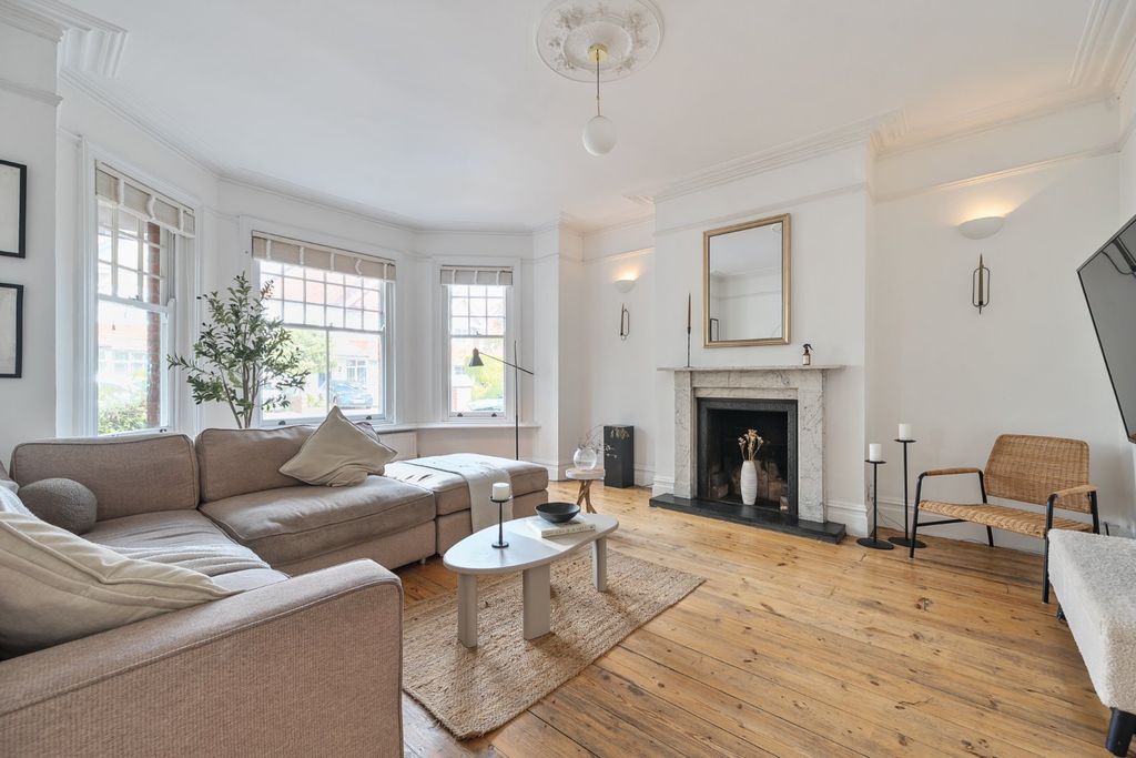 Property photo 2 of 15 Picture No. 34