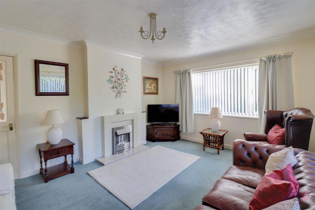 Property photo 2 of 33 Img_3686-Img_3688.Jpg