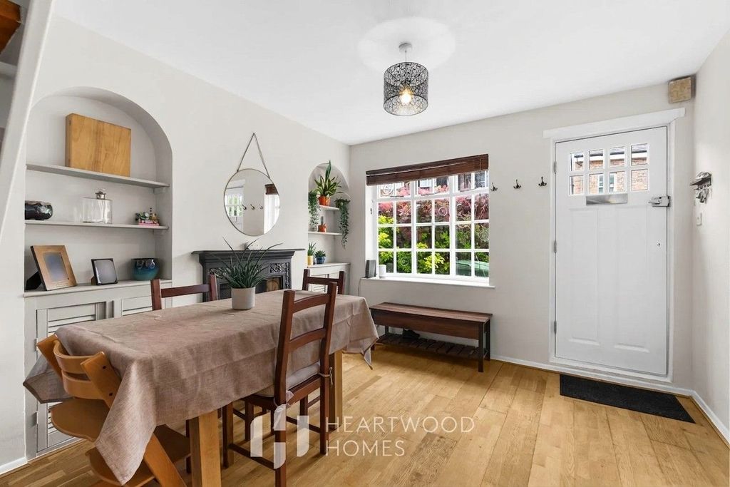 Property photo 2 of 16