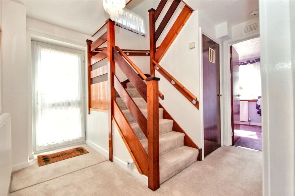 Property photo 2 of 17 2