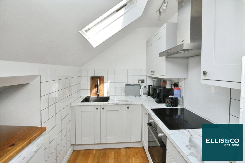 Property photo 3 of 11 Picture No. 06