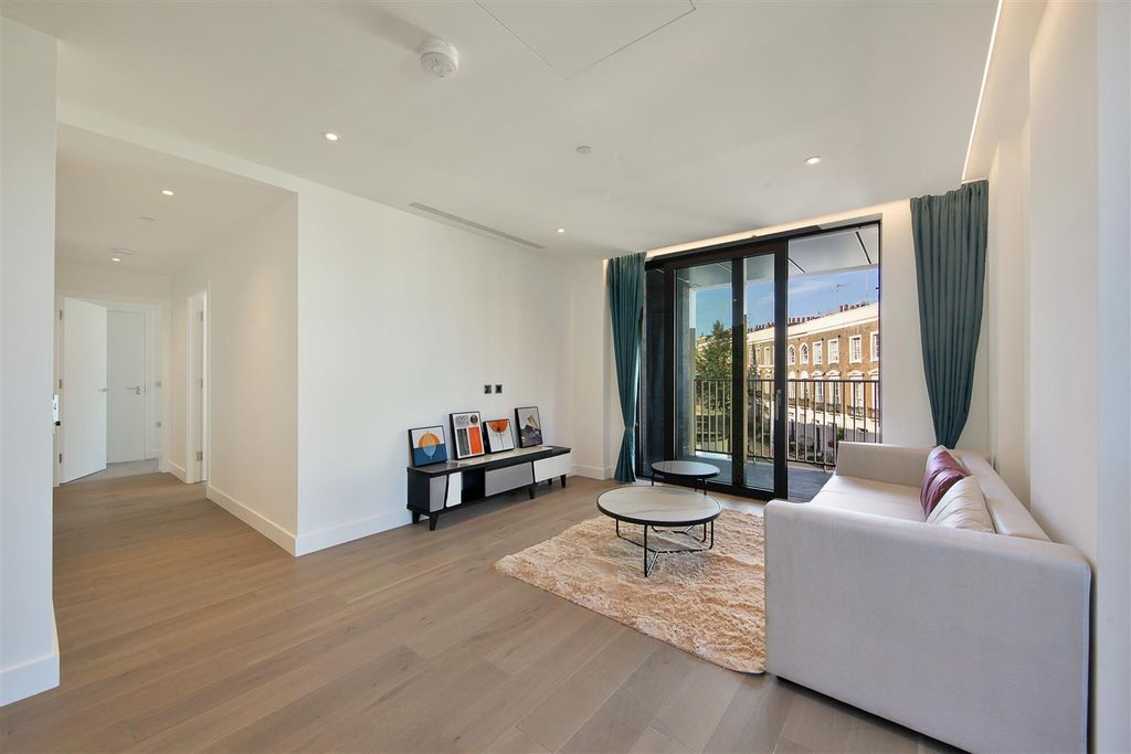Property photo 2 of 16 Flat 19, Majesty House - Ratmdwjwaodpqszdalvq.Jpg