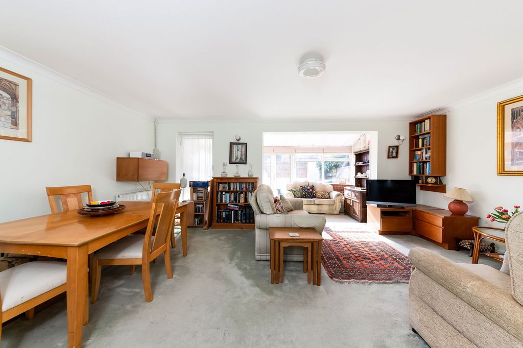 Property photo 3 of 22