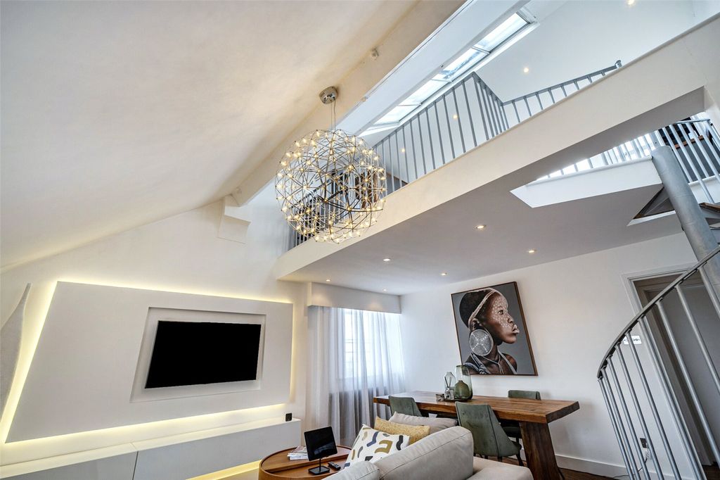 Property photo 3 of 17 Picture No. 04