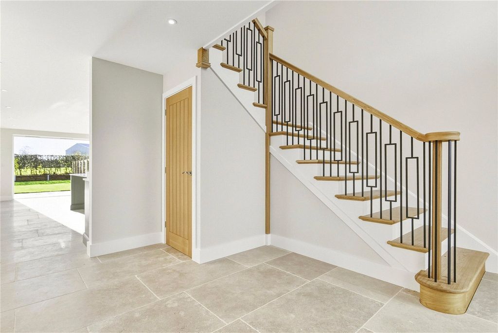 Property photo 3 of 34 Picture No. 43