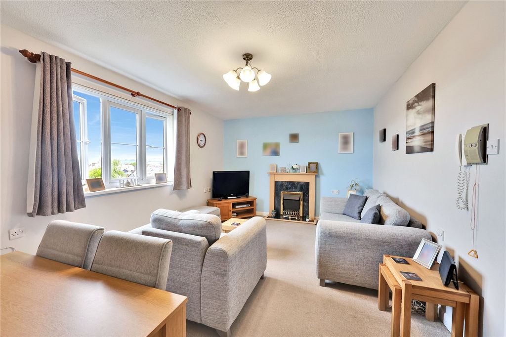 Property photo 3 of 14 Picture No. 16