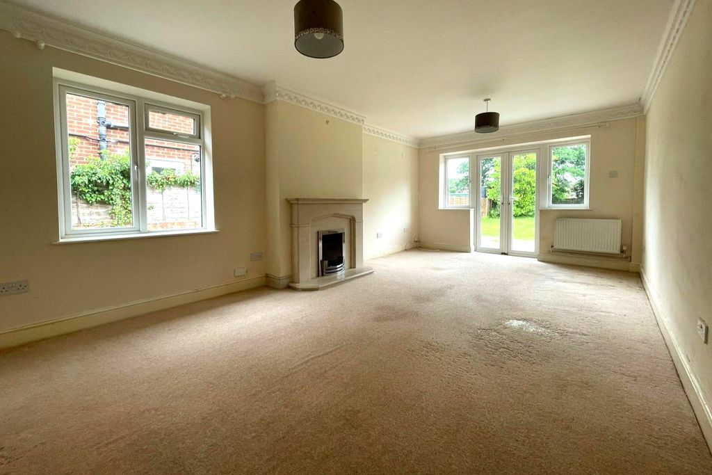 Property photo 3 of 14 Picture No. 16