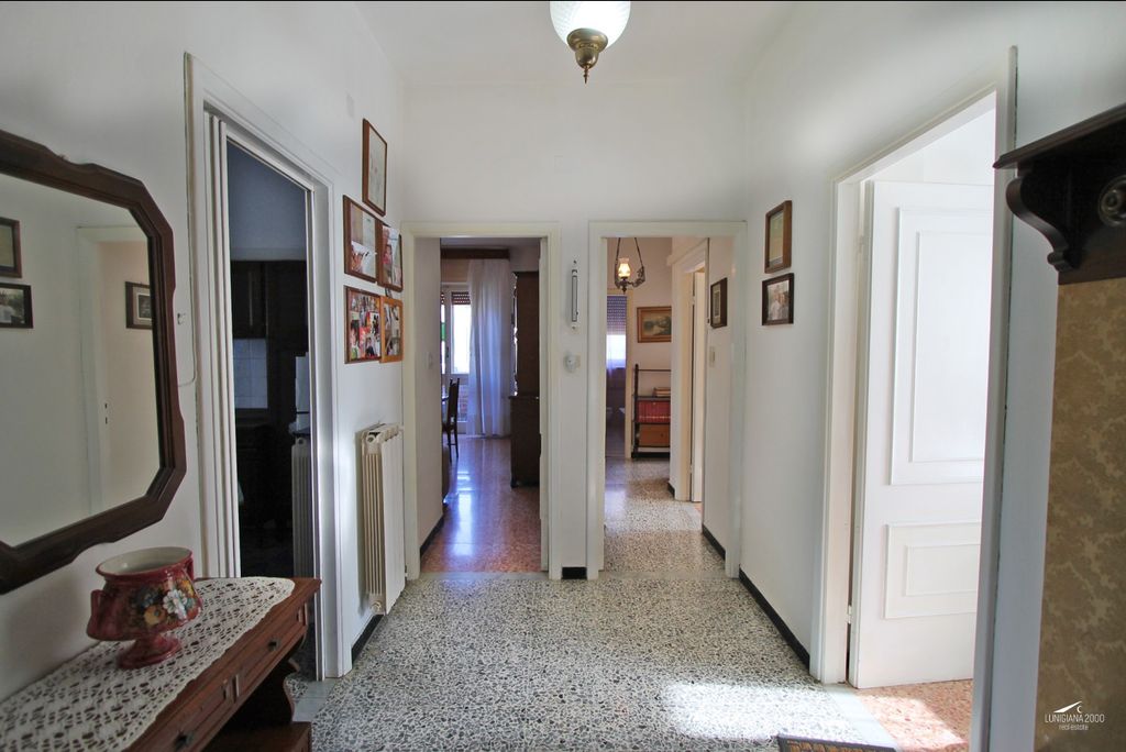 Property photo 3 of 30