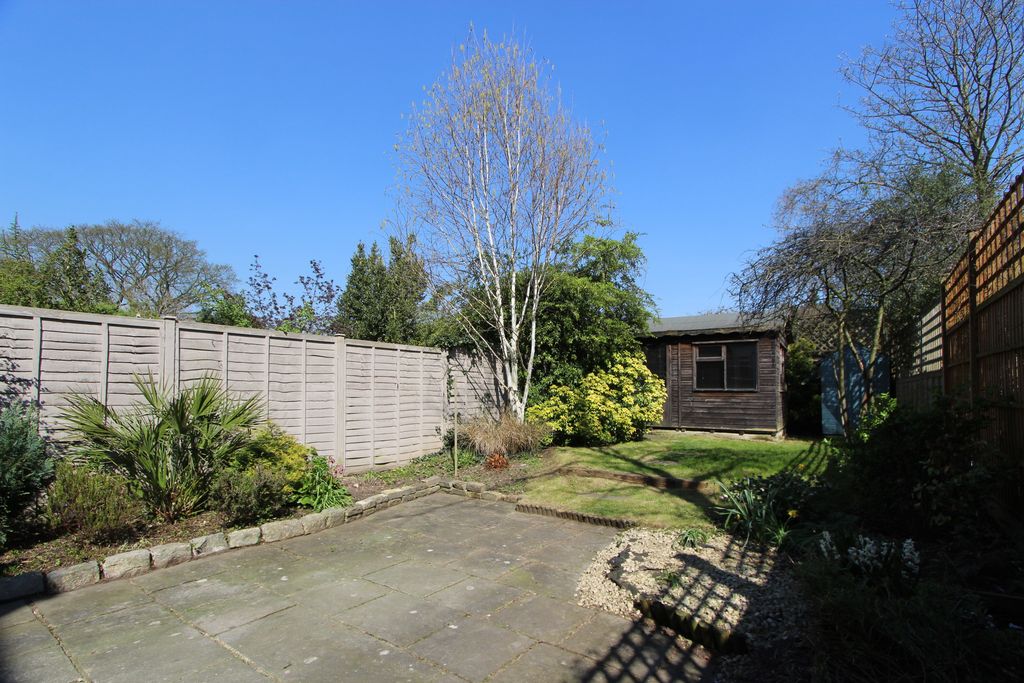 Property photo 3 of 9 Photo 04