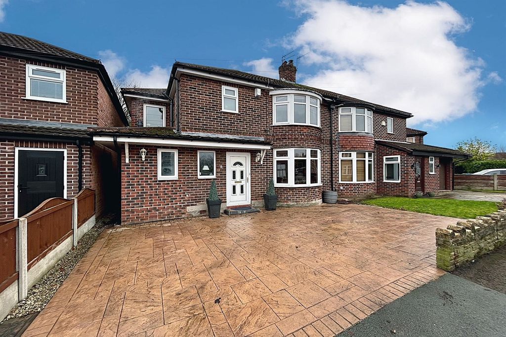 Property photo 1 of 30 (Main)