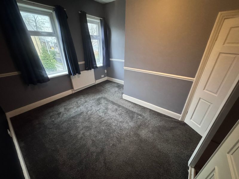 Property photo 3 of 9 Photo 2