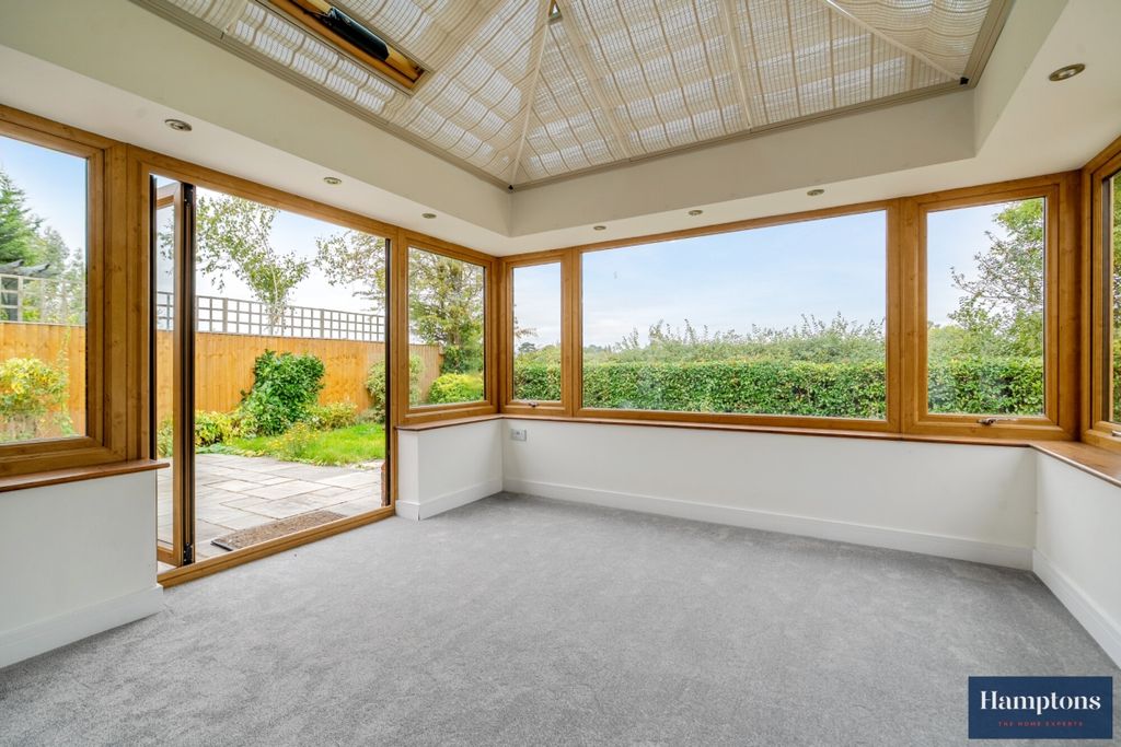 Property photo 3 of 13 Lovel Road