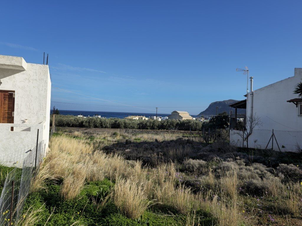 Property photo 1 of 10 For Sale Land 702 m² In Crete