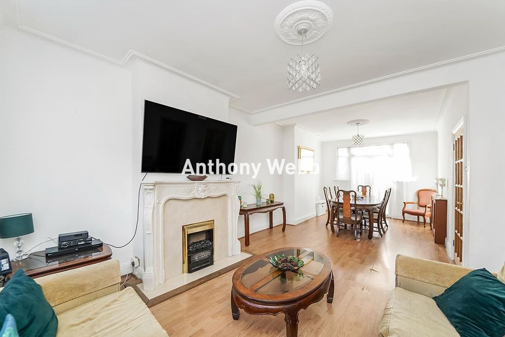 Property photo 2 of 28 Reception/Dining Room