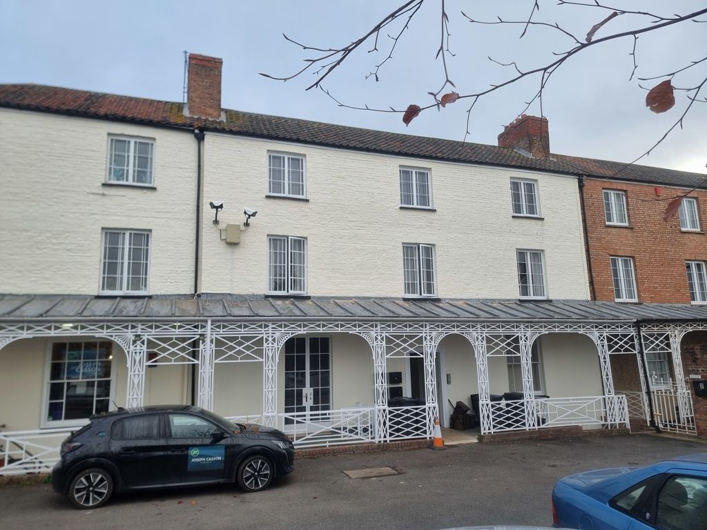 Property photo 3 of 11 Photo 12