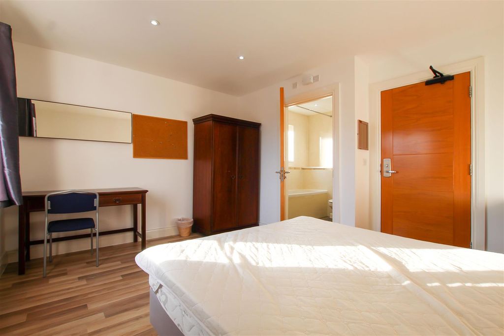 Property photo 3 of 8 Img_5531.Jpg