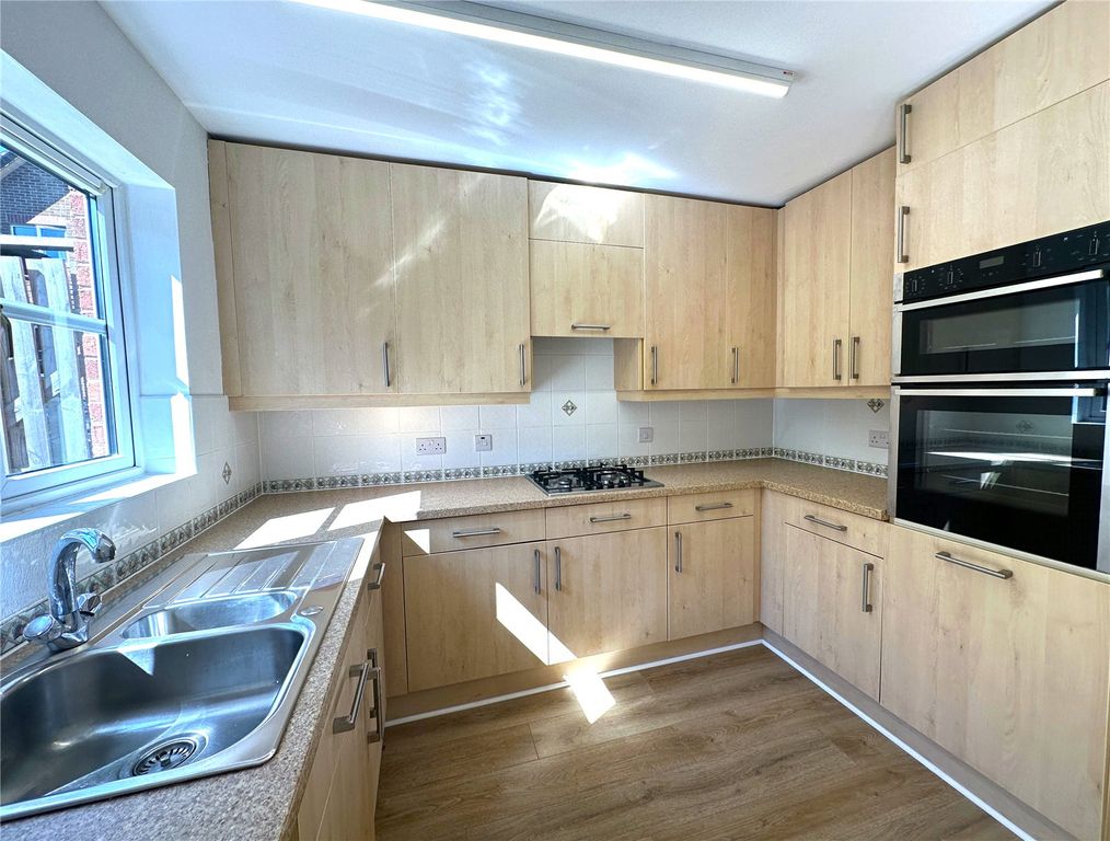 Property photo 3 of 32 Picture No. 34