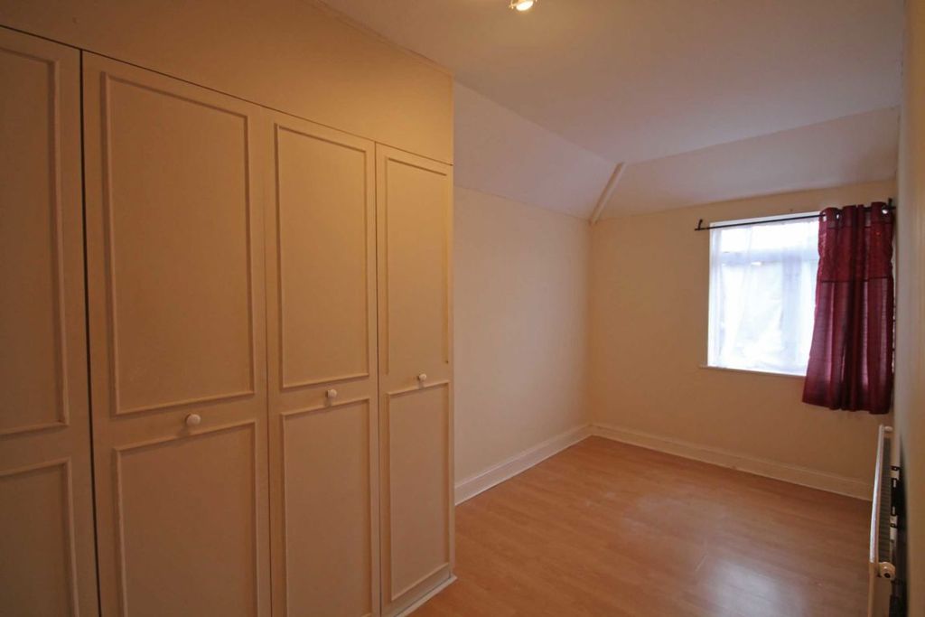 Property photo 3 of 3