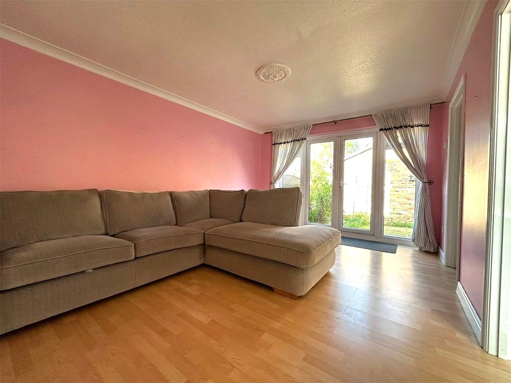 Property photo 2 of 7 Picture No. 10