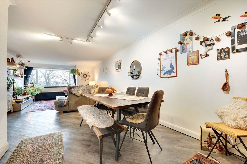 Property photo 3 of 12 Dining Area