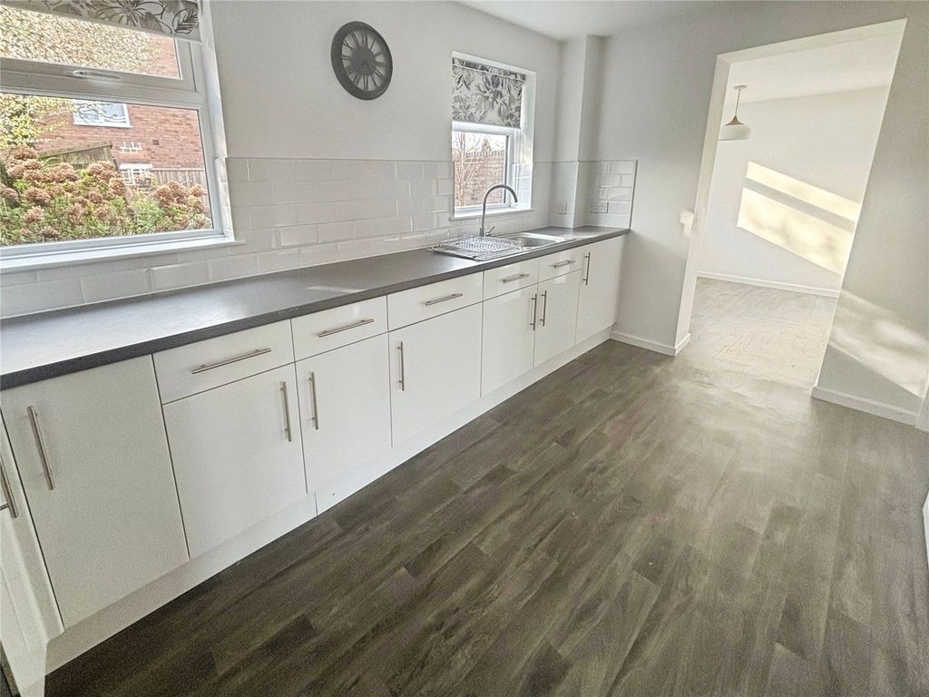 Property photo 3 of 15 Breakfast Kitchen