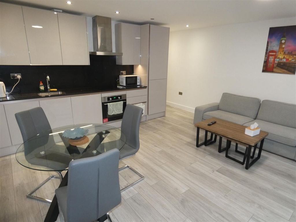 Property photo 1 of 6 P1050644.Jpg