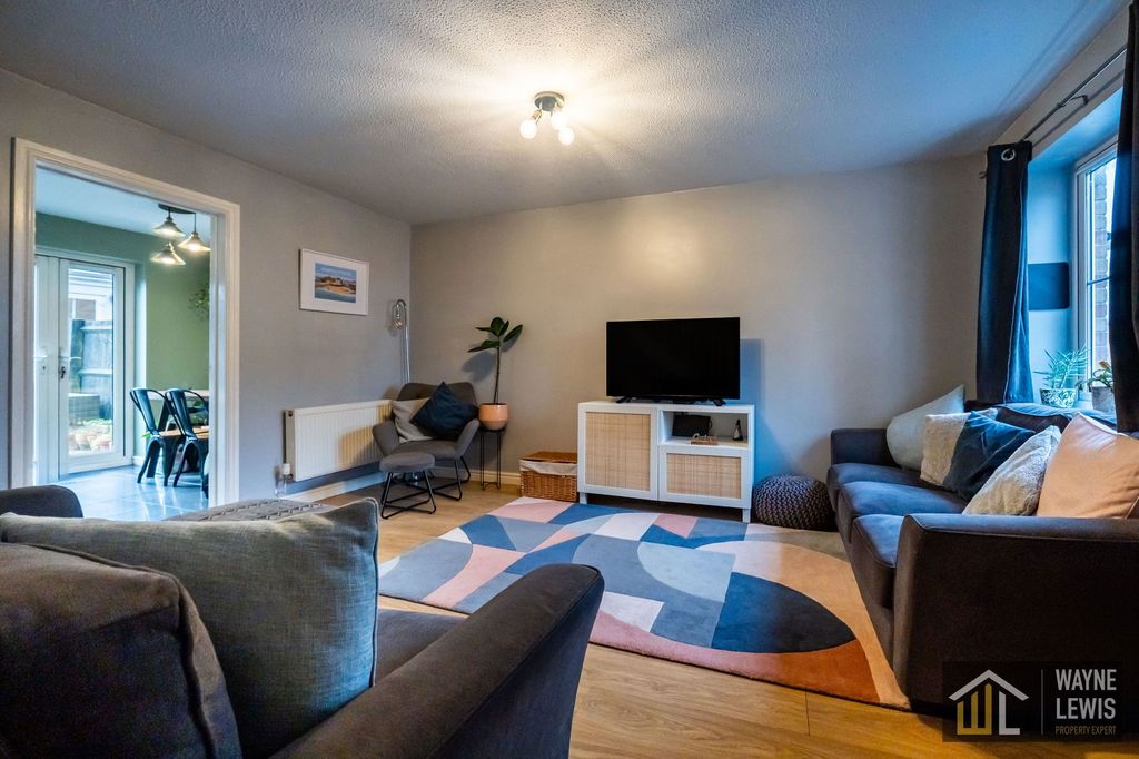 Property photo 3 of 29