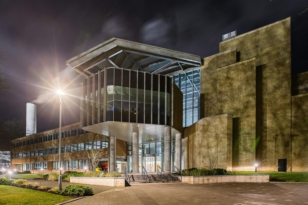 Property photo 1 of 10 Photo Main