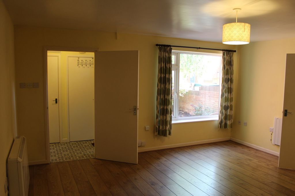 Property photo 3 of 17 Photo 7