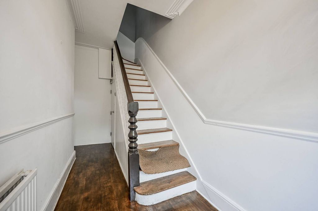 Property photo 1 of 25