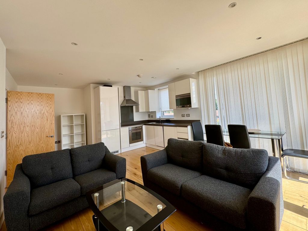 Property photo 2 of 24