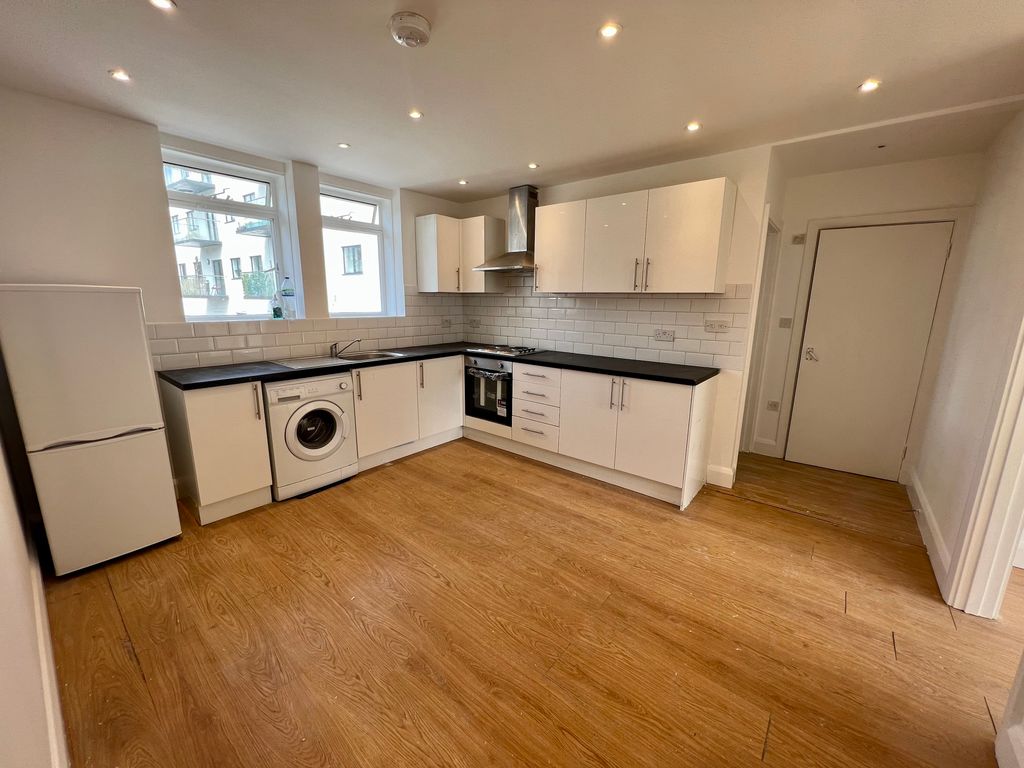 Property photo 3 of 6 Dining Room