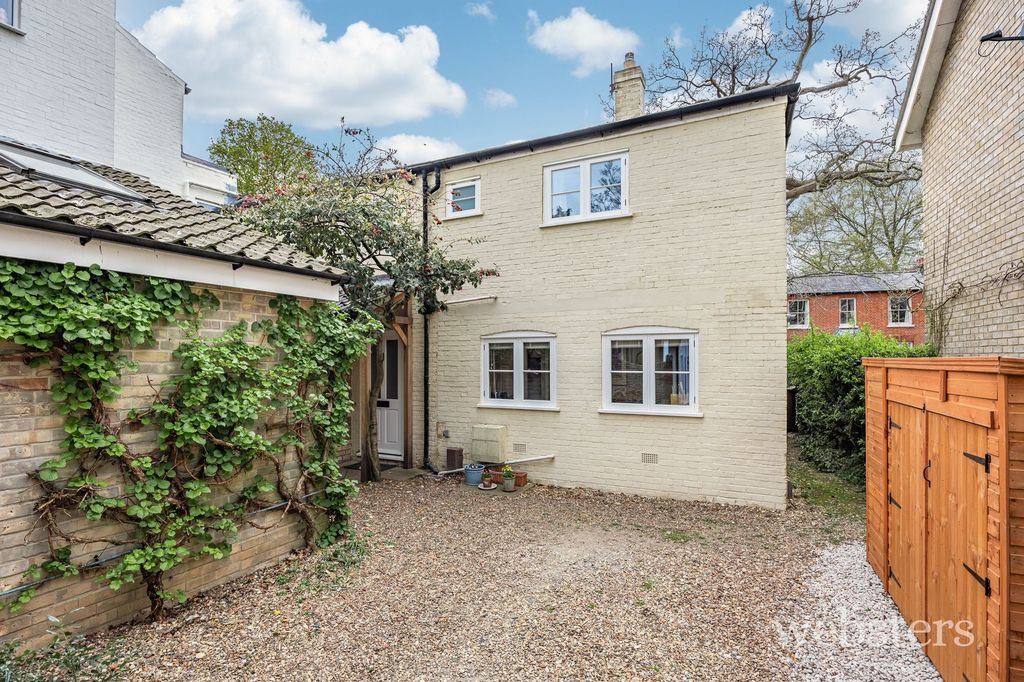 Property photo 1 of 35