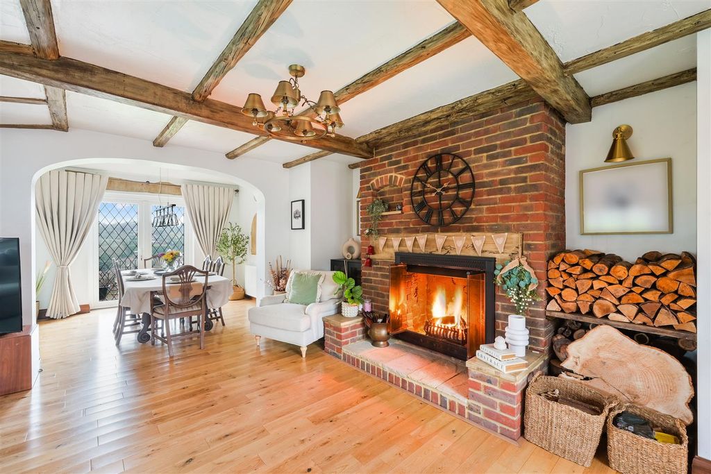 Property photo 3 of 32 Woodplace Lane, 76 (8).Jpg