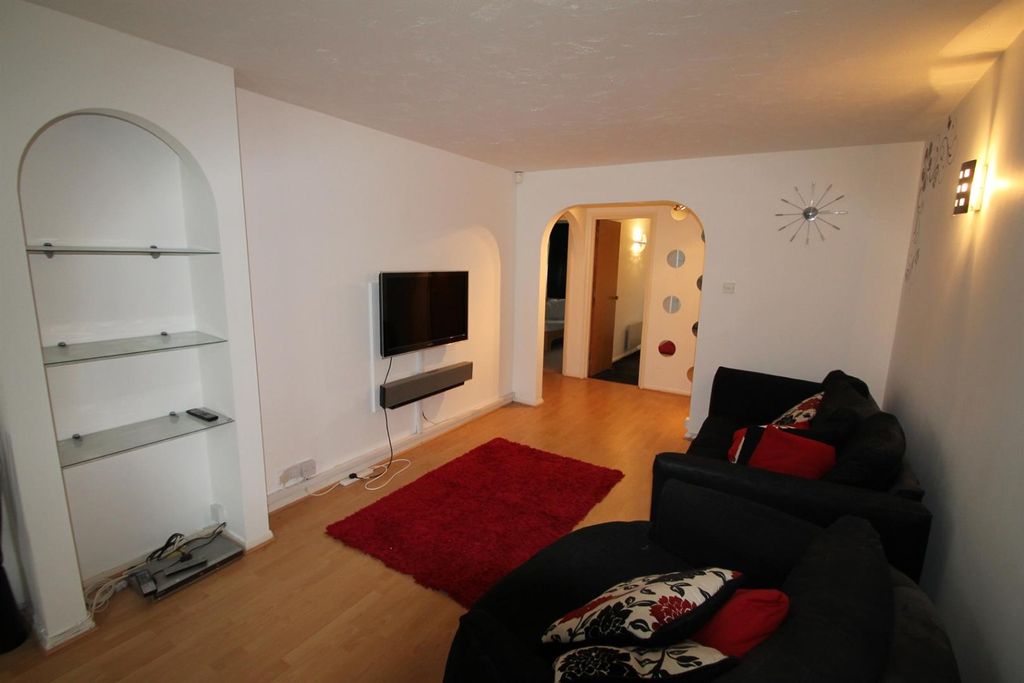 Property photo 2 of 6 5052062