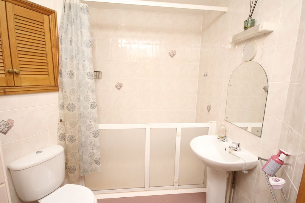 Additional image 11 of 2 bed flat for salePark Court, Norton Way South, Letchworth Garden City SG6