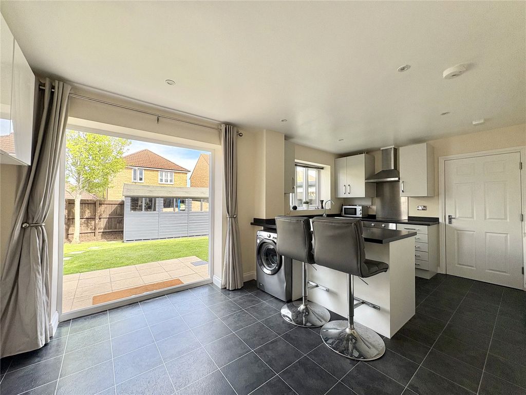 Property photo 2 of 15 Kitchen/Dining Room